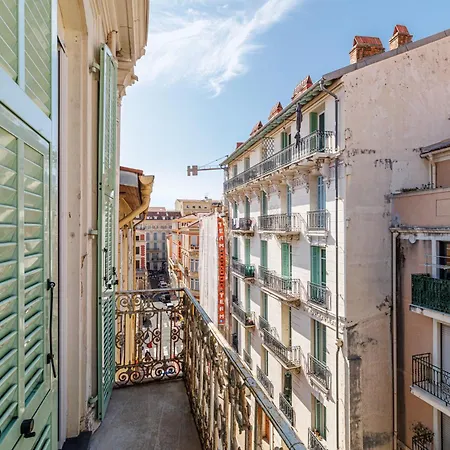 Appartement Le Saint Charles-parking-climatisation-centre Menton