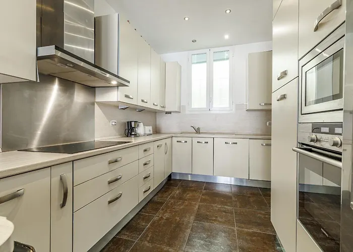 Le Saint Charles-parking-climatisation-centre Appartement Menton