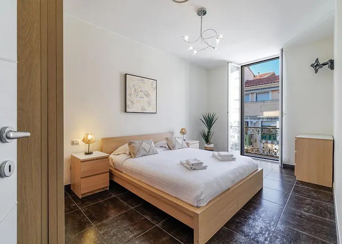 Le Saint Charles-parking-climatisation-centre Appartement Menton