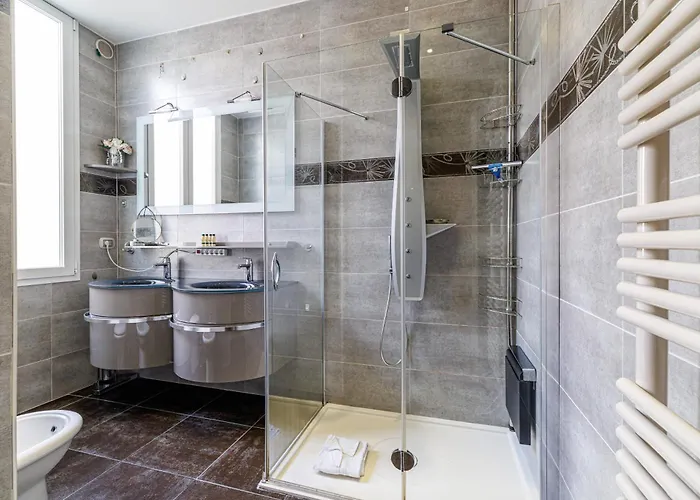 Apartment Le Saint Charles-parking-climatisation-centre Menton